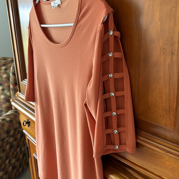 Tangerine cold sleeves top - Picture 4 of 4